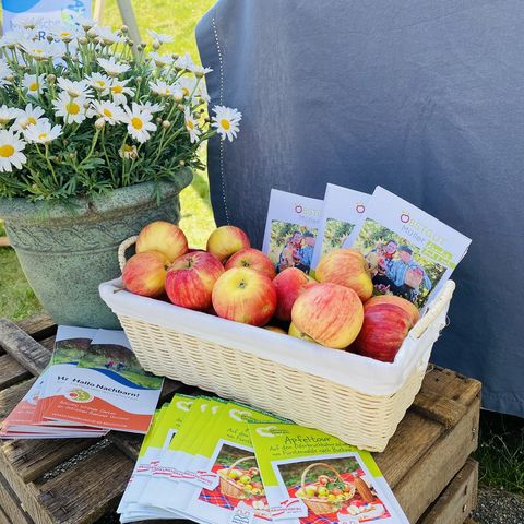 Äpfel vom Obstgut Müller gab es am S5-Stand beim Nachbarschaftsfest