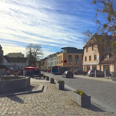 Rüdersdorfer Marktplatz bei Sonnenschein